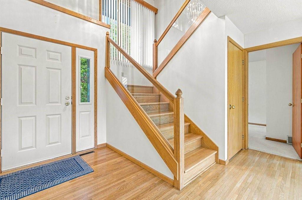 503 Grandview Heights CT, Menomonie, WI 54751