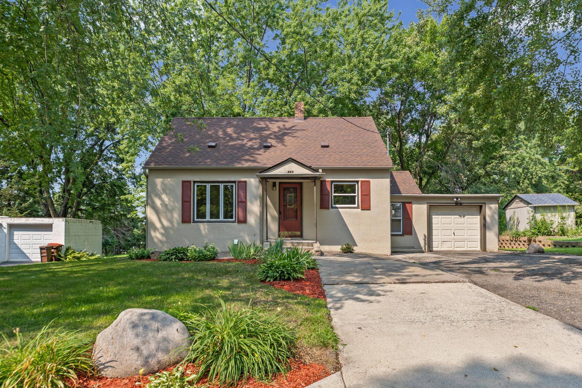 207 7th ST N, Waverly, MN 55390