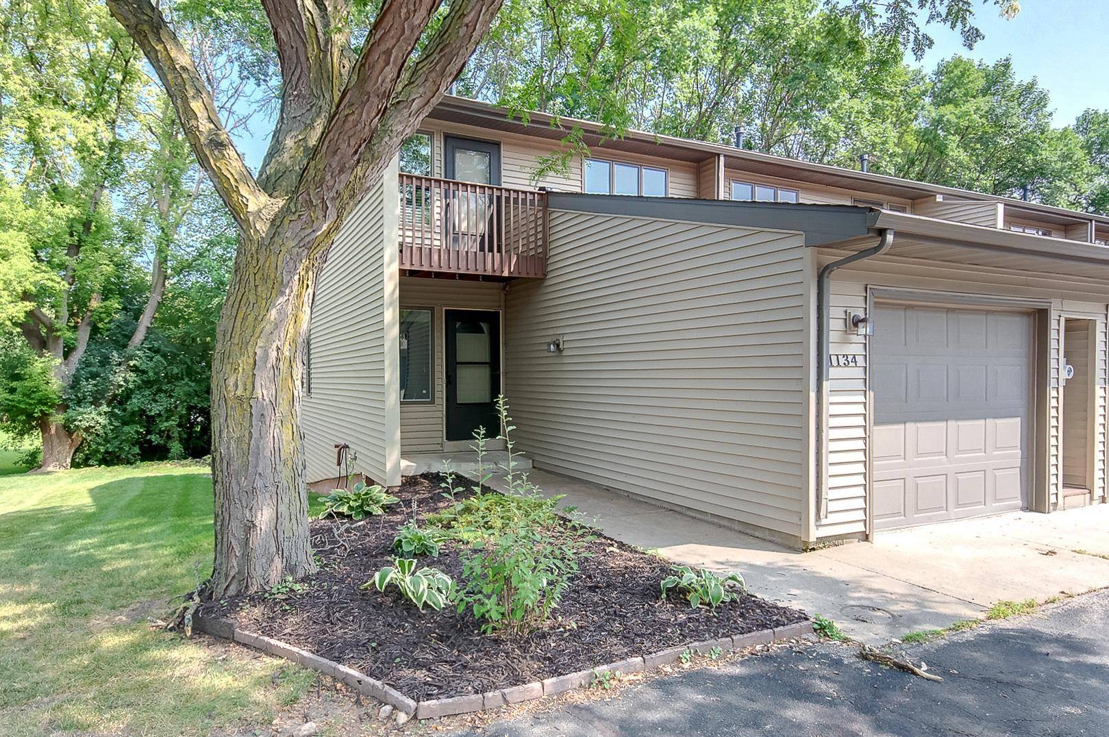 1134 Highland AVE, Northfield, MN 55057
