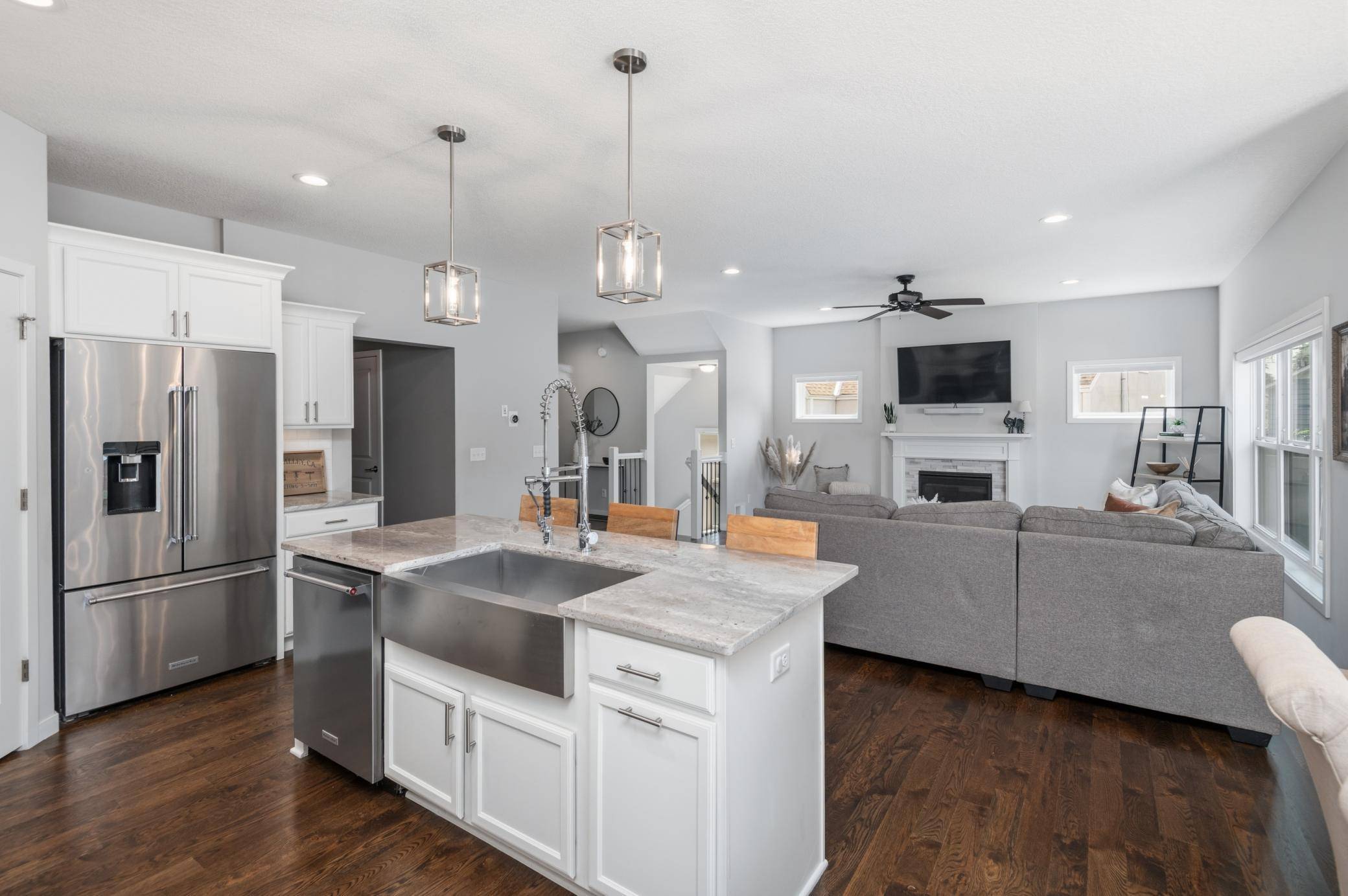 2625 Medicine Ridge RD, Plymouth, MN 55441