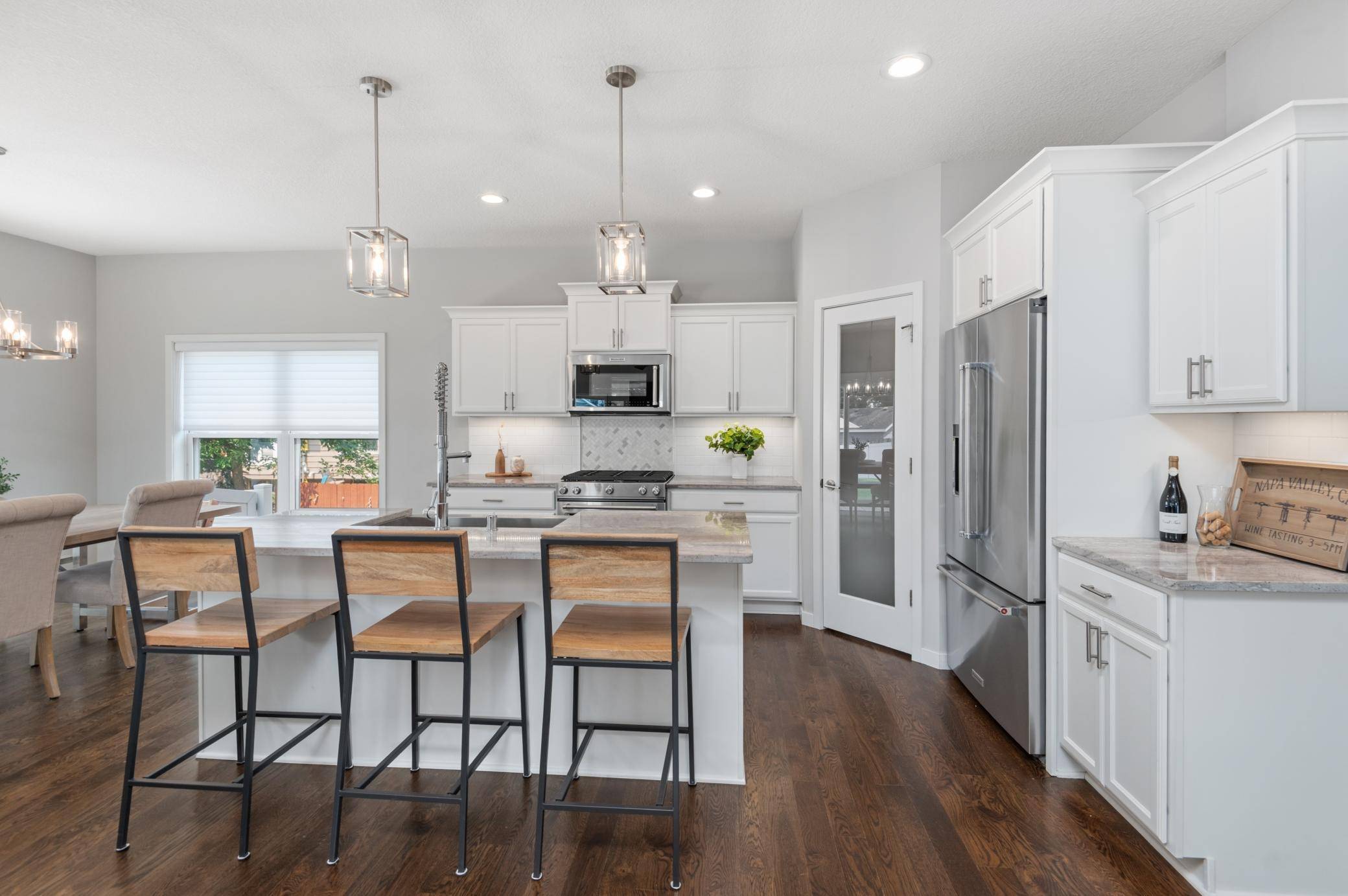 2625 Medicine Ridge RD, Plymouth, MN 55441