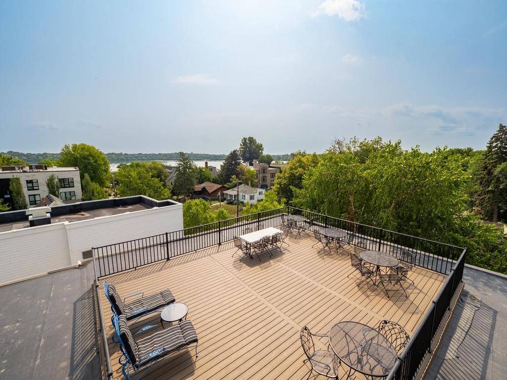 2700 W 44th ST #212, Minneapolis, MN 55410