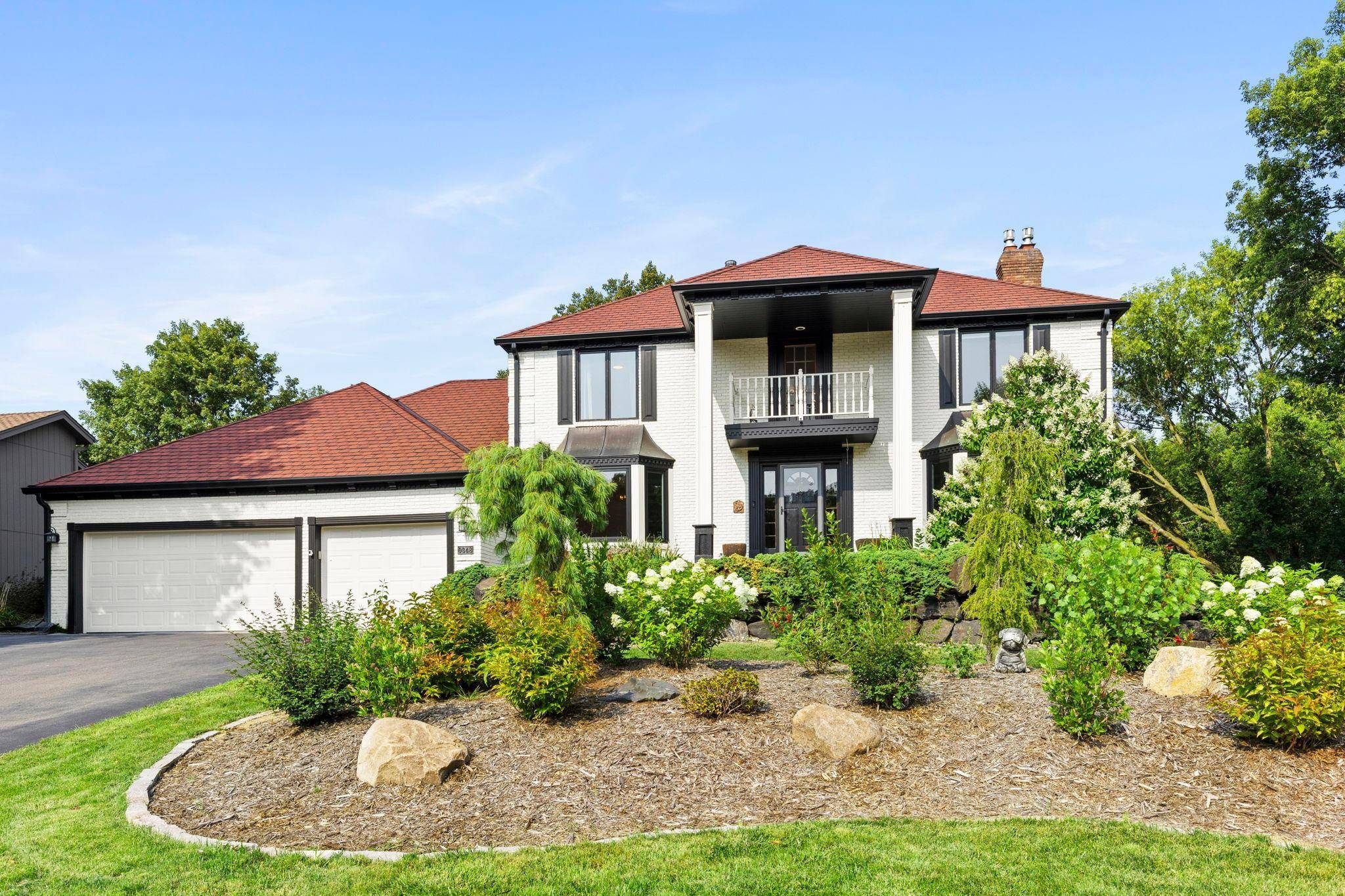 9348 Olympia DR, Eden Prairie, MN 55347
