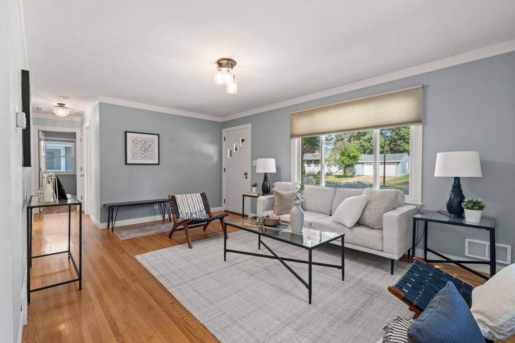 2156 Hawthorne AVE E, Saint Paul, MN 55119