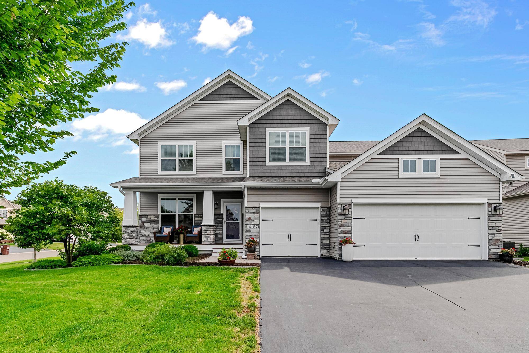 14187 Oneka Pkwy N, Hugo, MN 55038