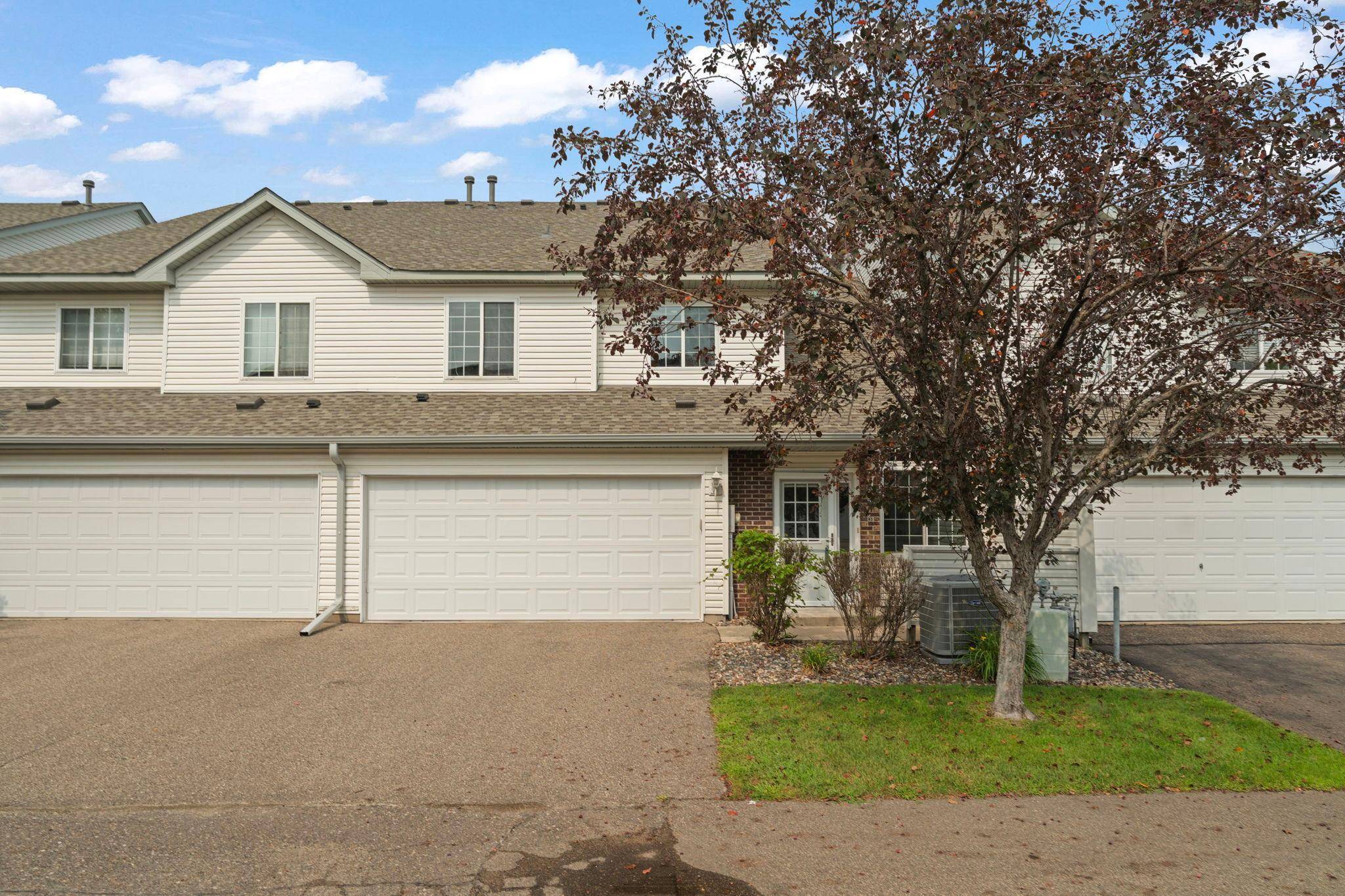 3536 Genevieve AVE N, Oakdale, MN 55128