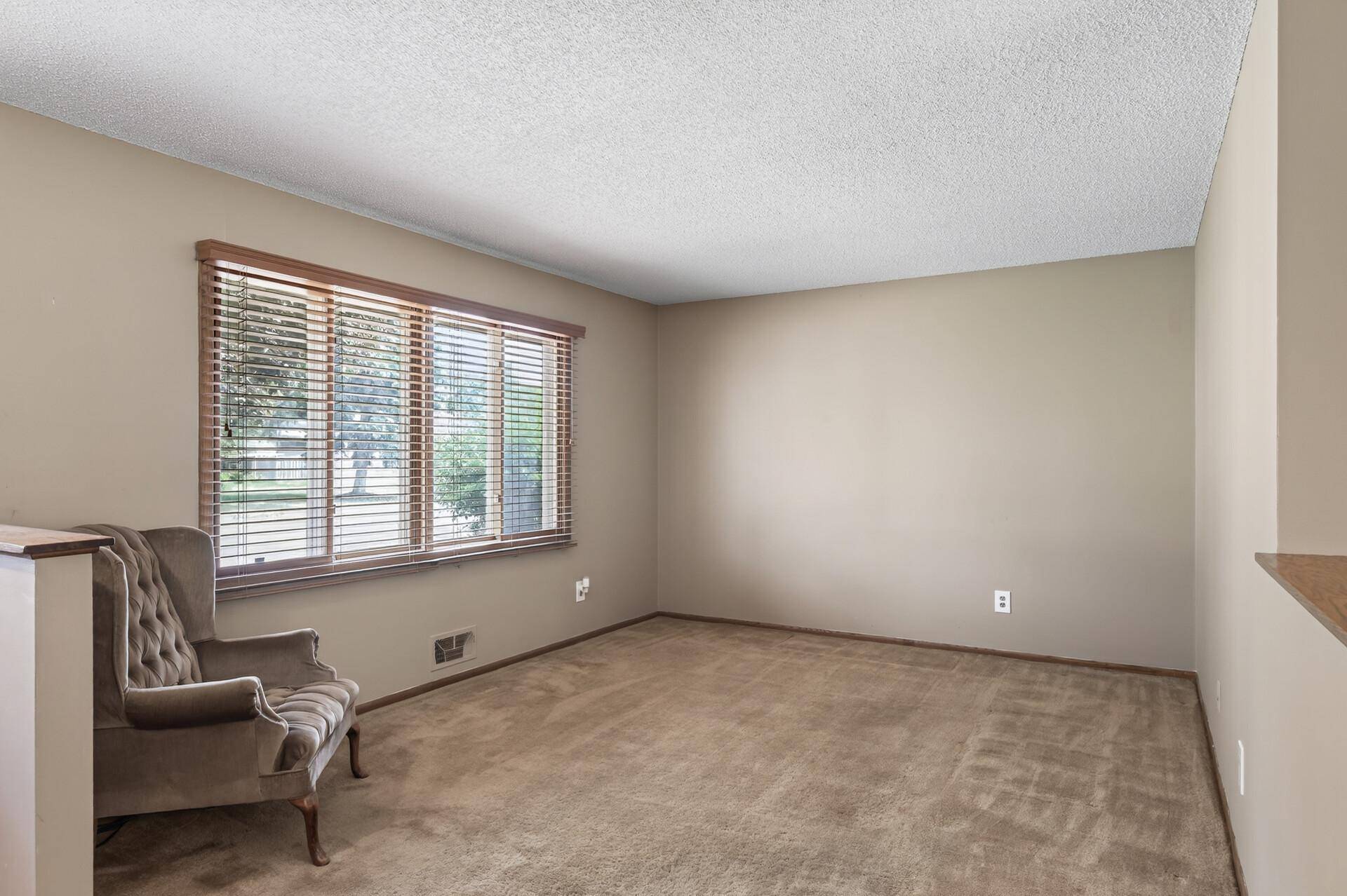 8211 Sheridan AVE N, Brooklyn Park, MN 55444