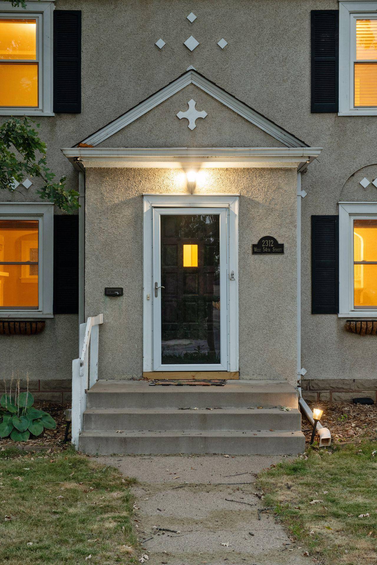 2312 W 54th ST, Minneapolis, MN 55410