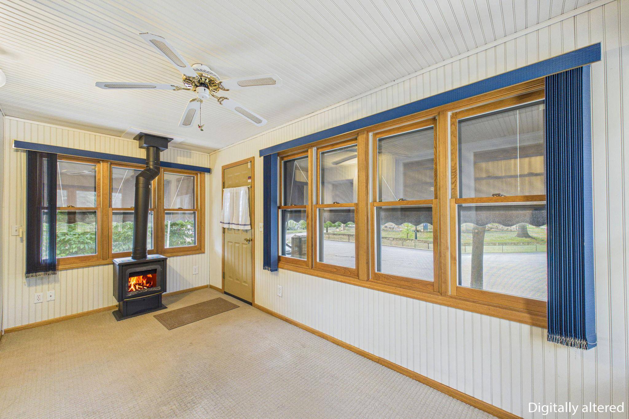 992 Matilda ST, Saint Paul, MN 55117