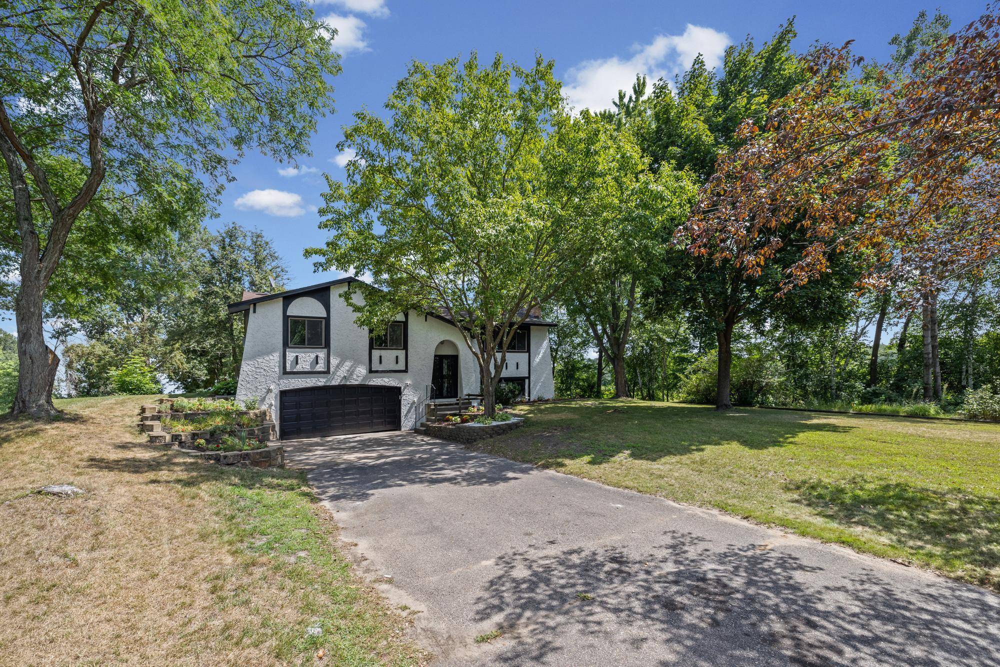1835 214th AVE NE, East Bethel, MN 55011