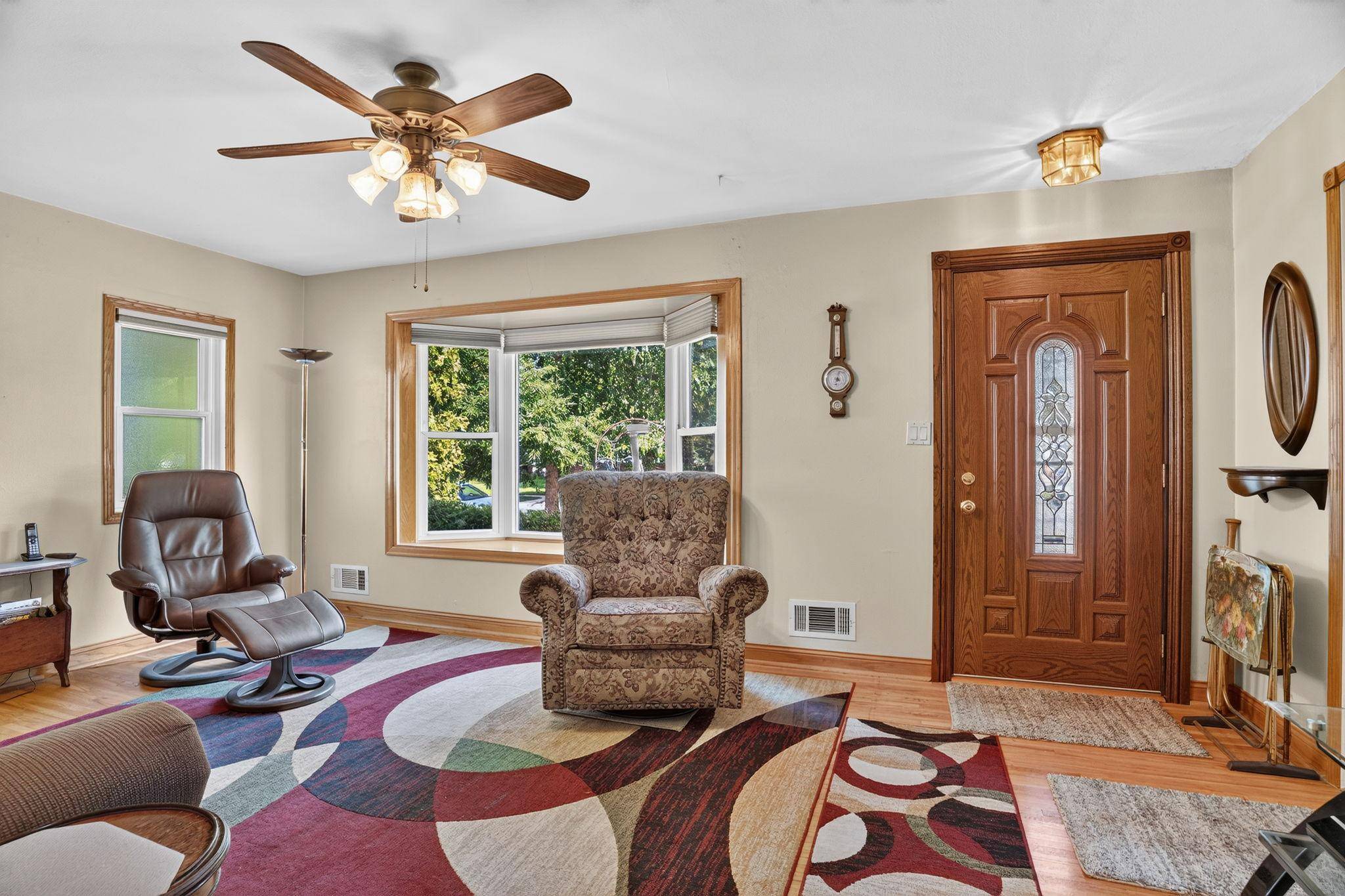 2030 Magoffin AVE, Saint Paul, MN 55116