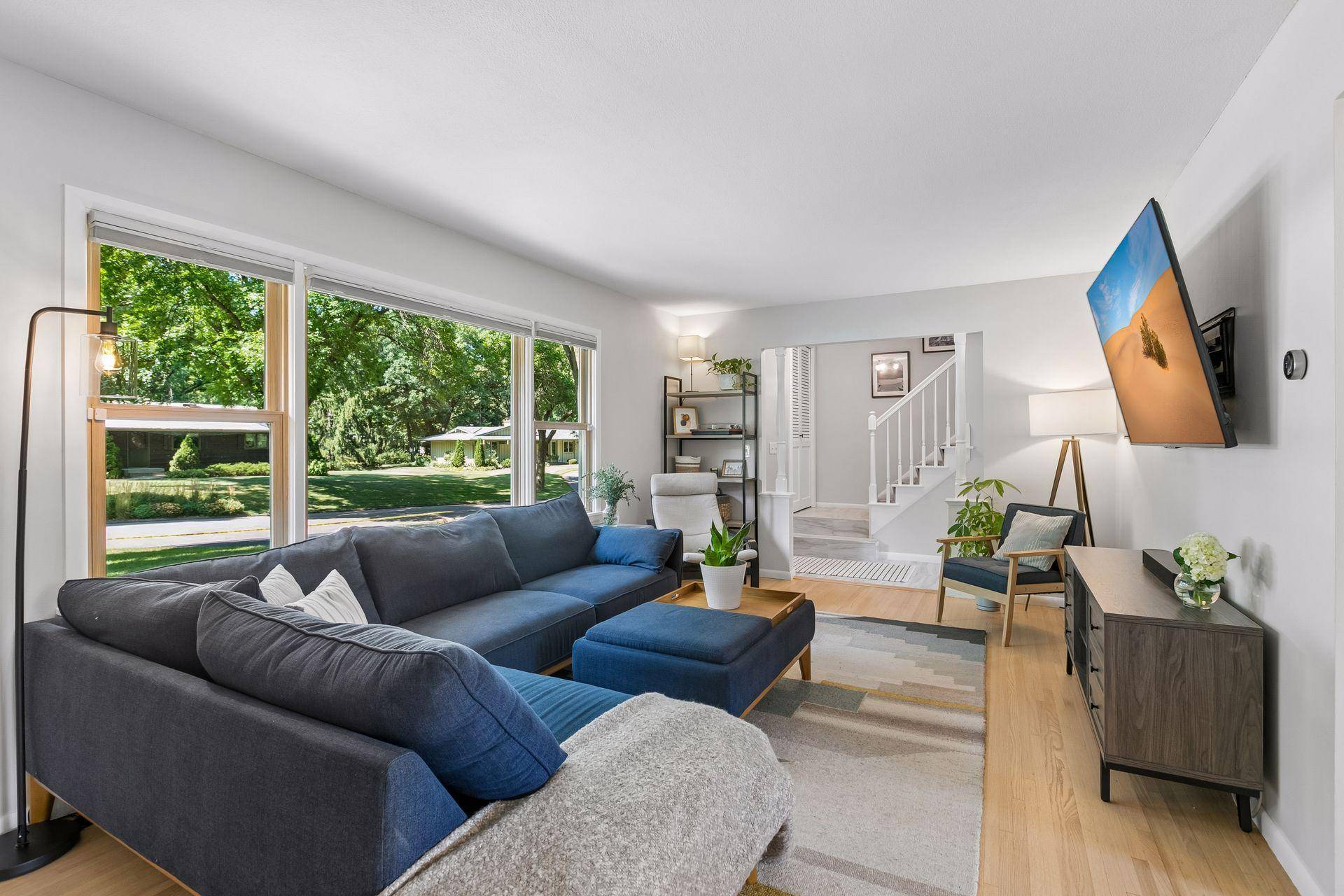 4147 Hull RD, Minnetonka, MN 55305