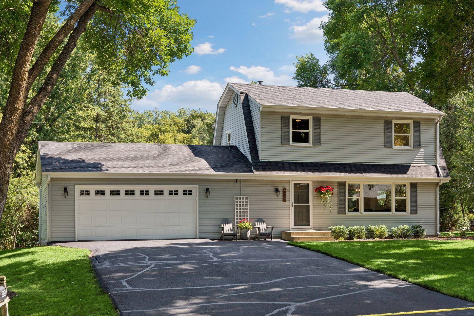 4147 Hull RD, Minnetonka, MN 55305