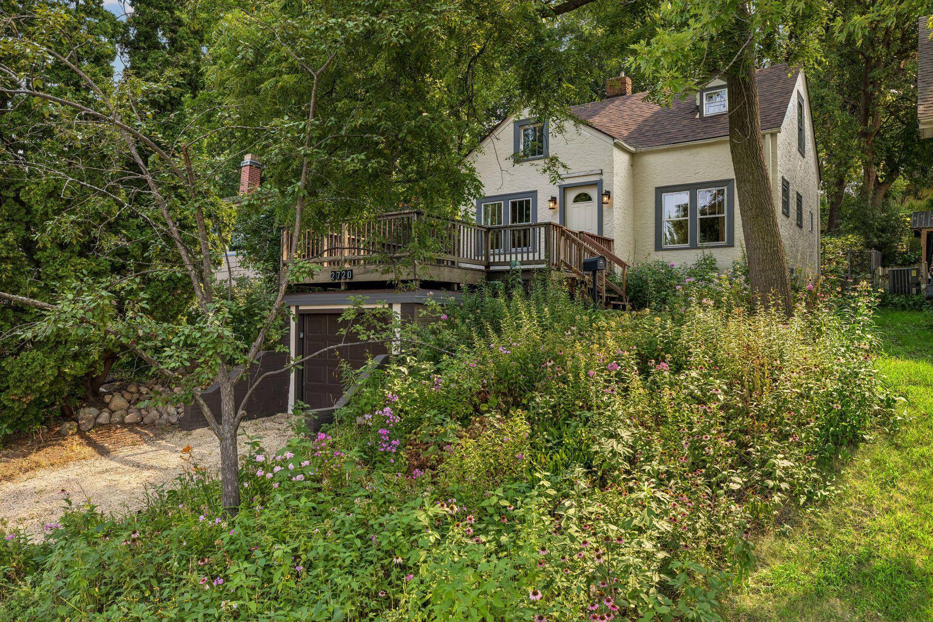 2720 McNair DR N, Robbinsdale, MN 55422