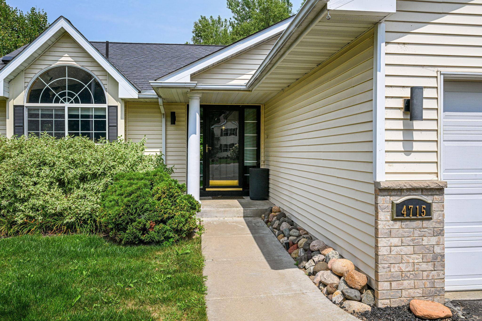 4715 190th ST W, Farmington, MN 55024