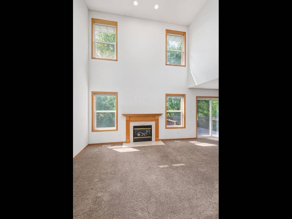9004 Marsh Run ST, Rockford, MN 55373