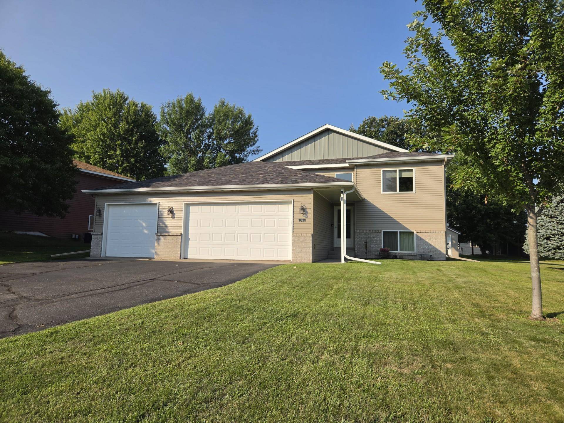 1819 Eastern Star LOOP, Sauk Rapids, MN 56379