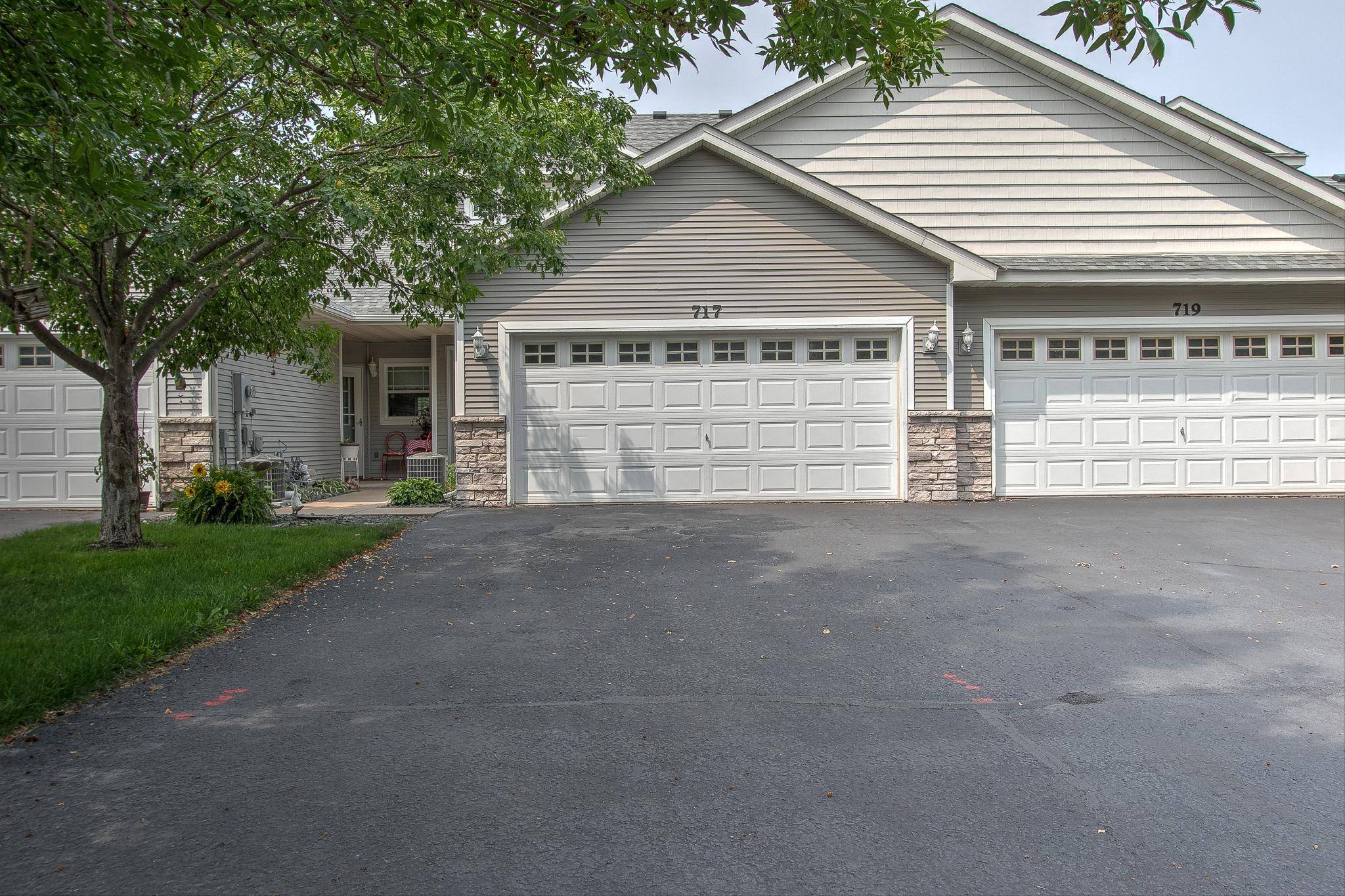 717 Park Brook RD NW, Isanti, MN 55040