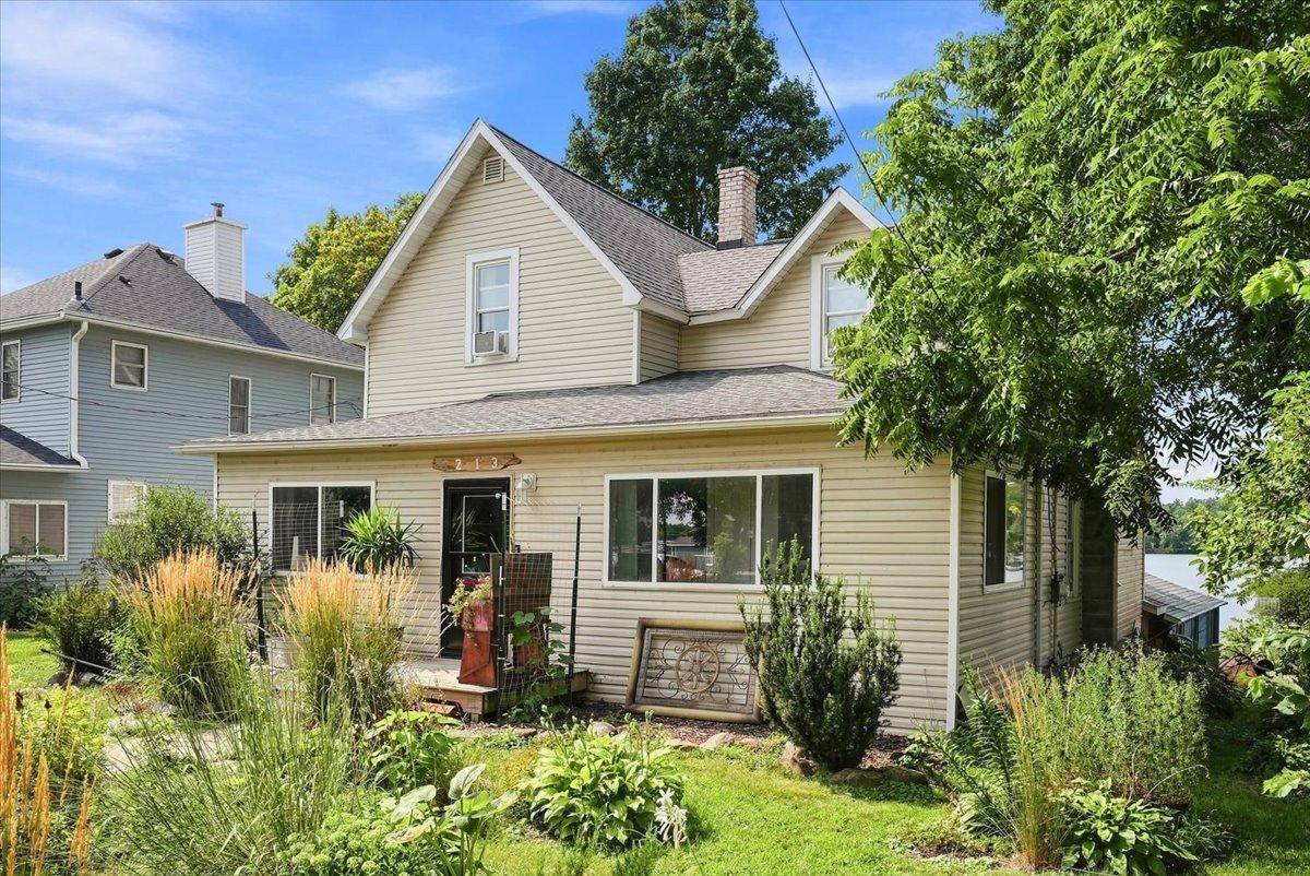 213 Amundson ST N, Amery, WI 54001