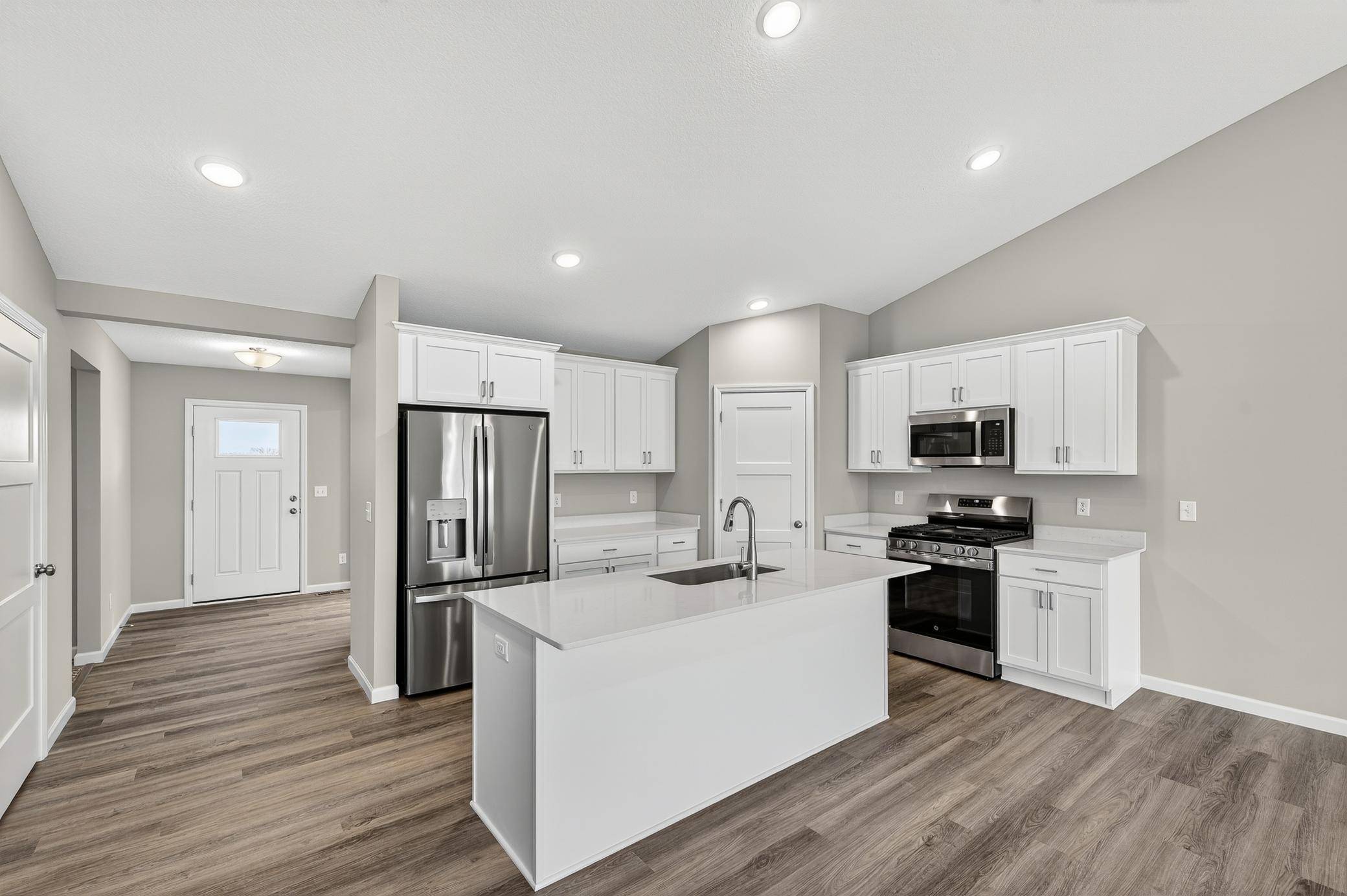 915 Yellowcrest ST SW, Delano, MN 55328