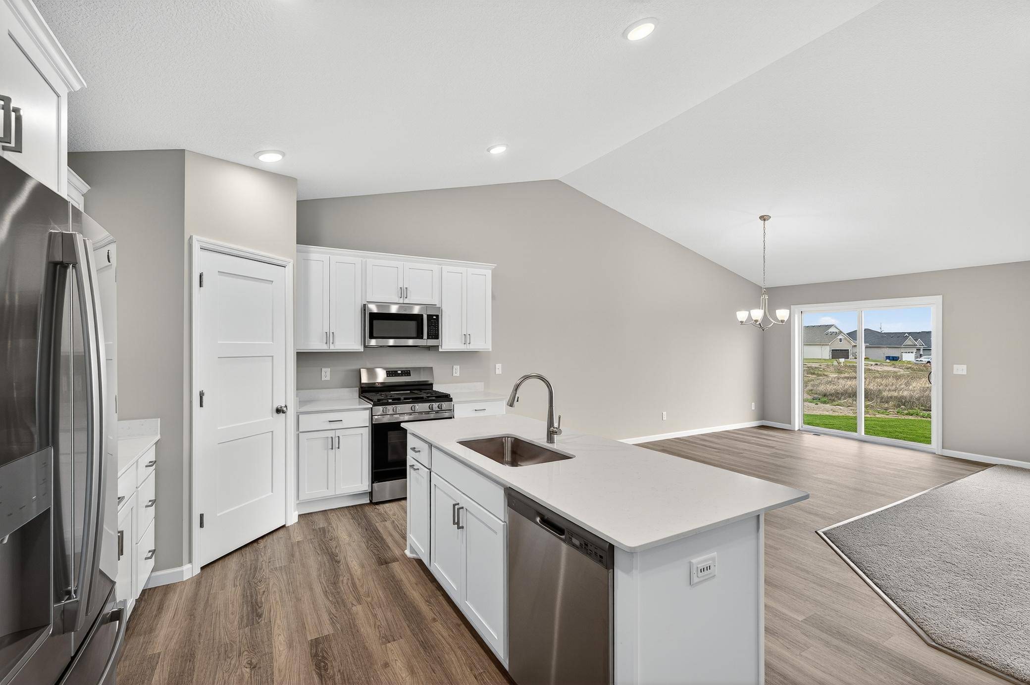 915 Yellowcrest ST SW, Delano, MN 55328
