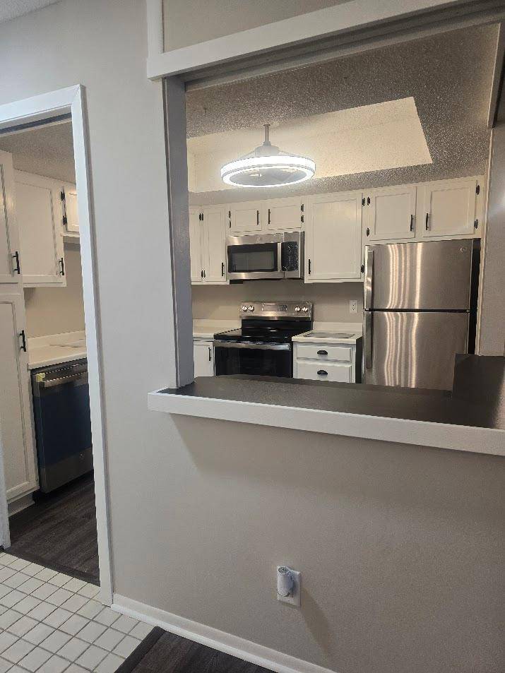 4710 58th AVE N #106, Crystal, MN 55429