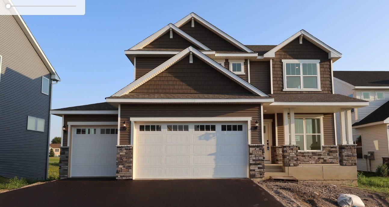 1527 Philipp Way, Shakopee, MN 55379