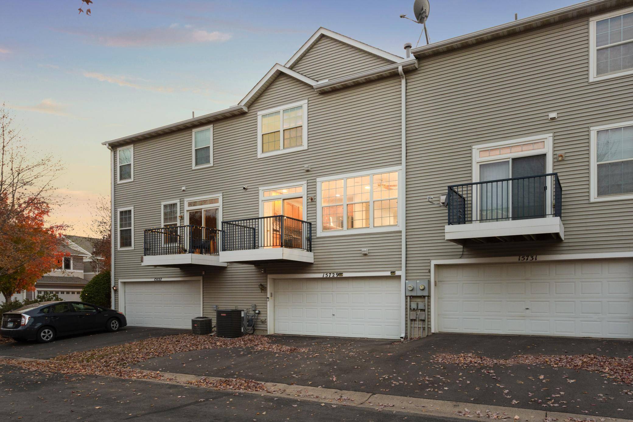 15729 Porchlight LN, Eden Prairie, MN 55347