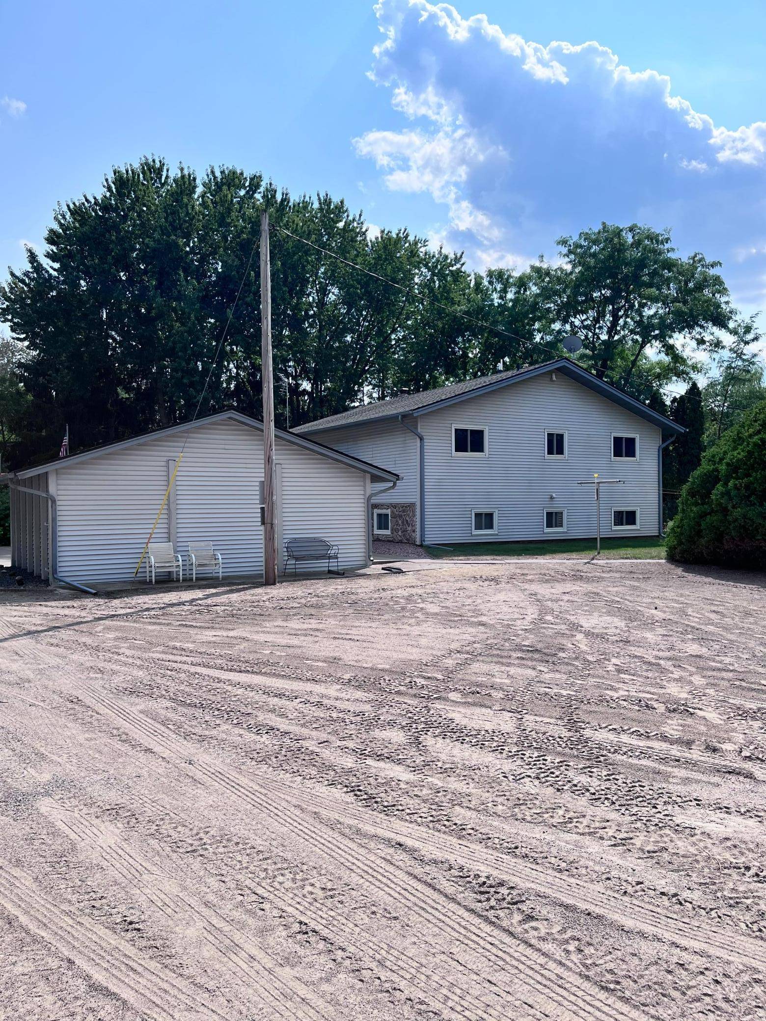 465 265th AVE NE, Isanti, MN 55040