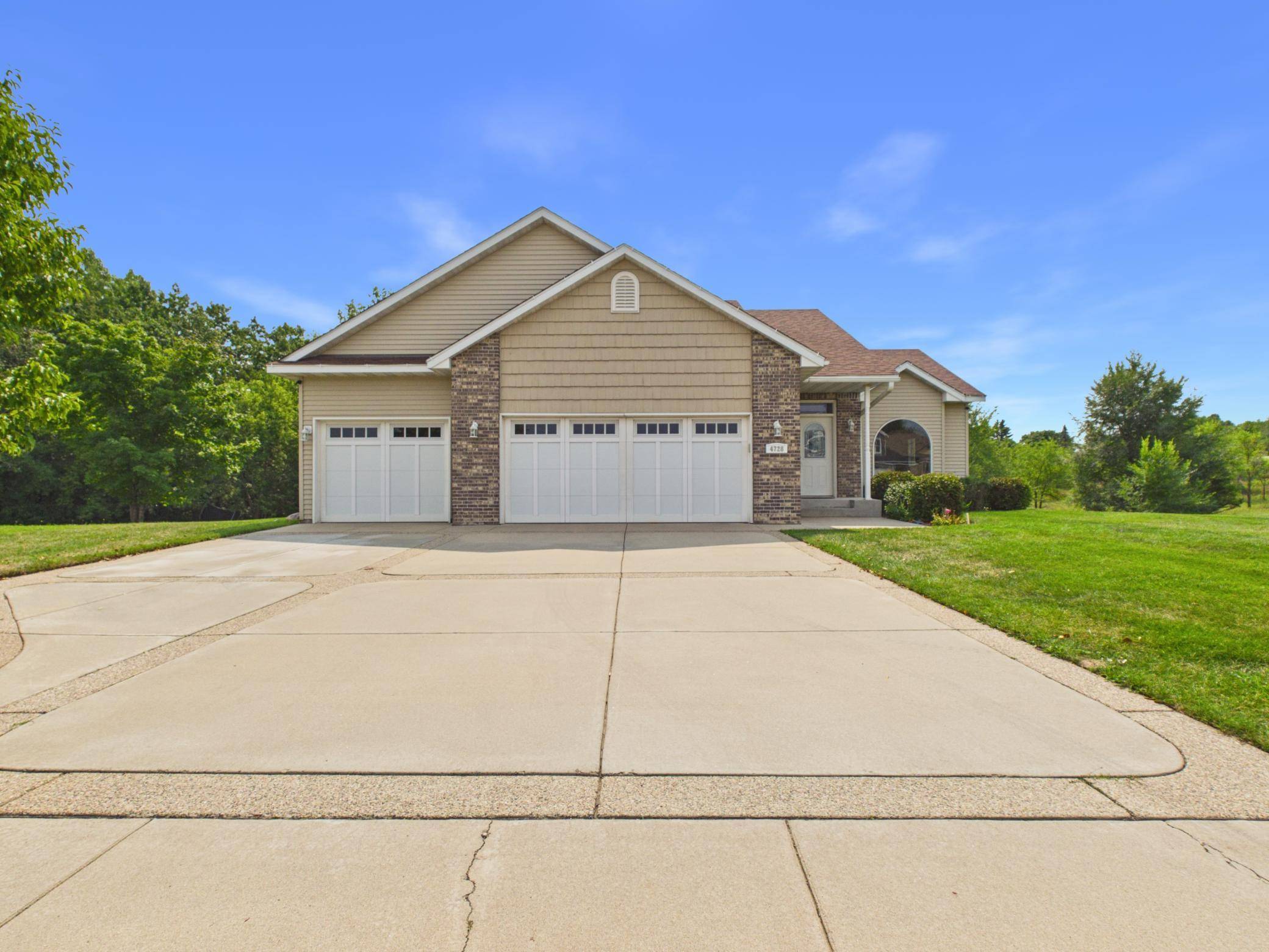 4728 4th Street LOOP NE, Saint Cloud, MN 56304