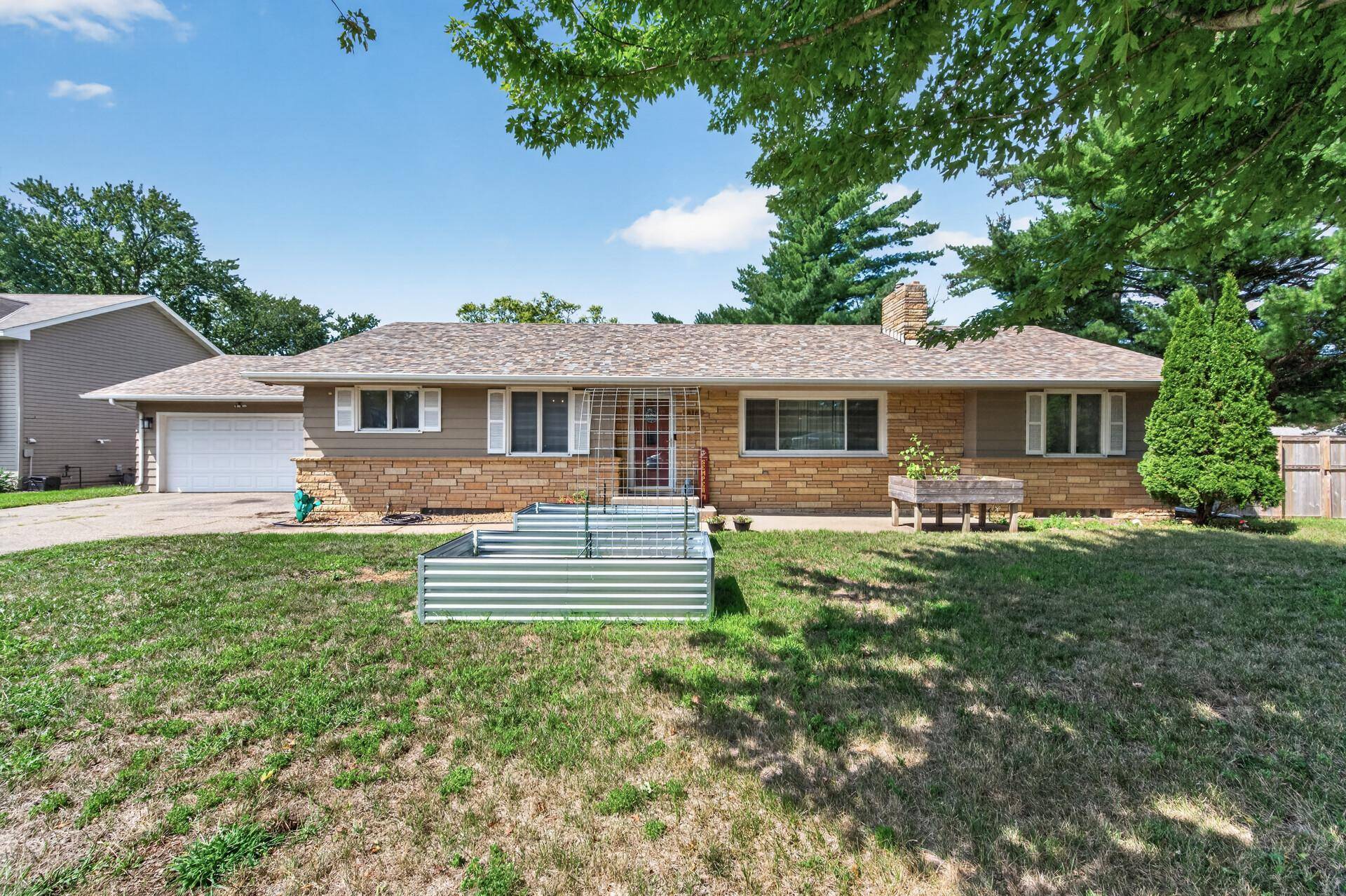 816 8th ST, Farmington, MN 55024