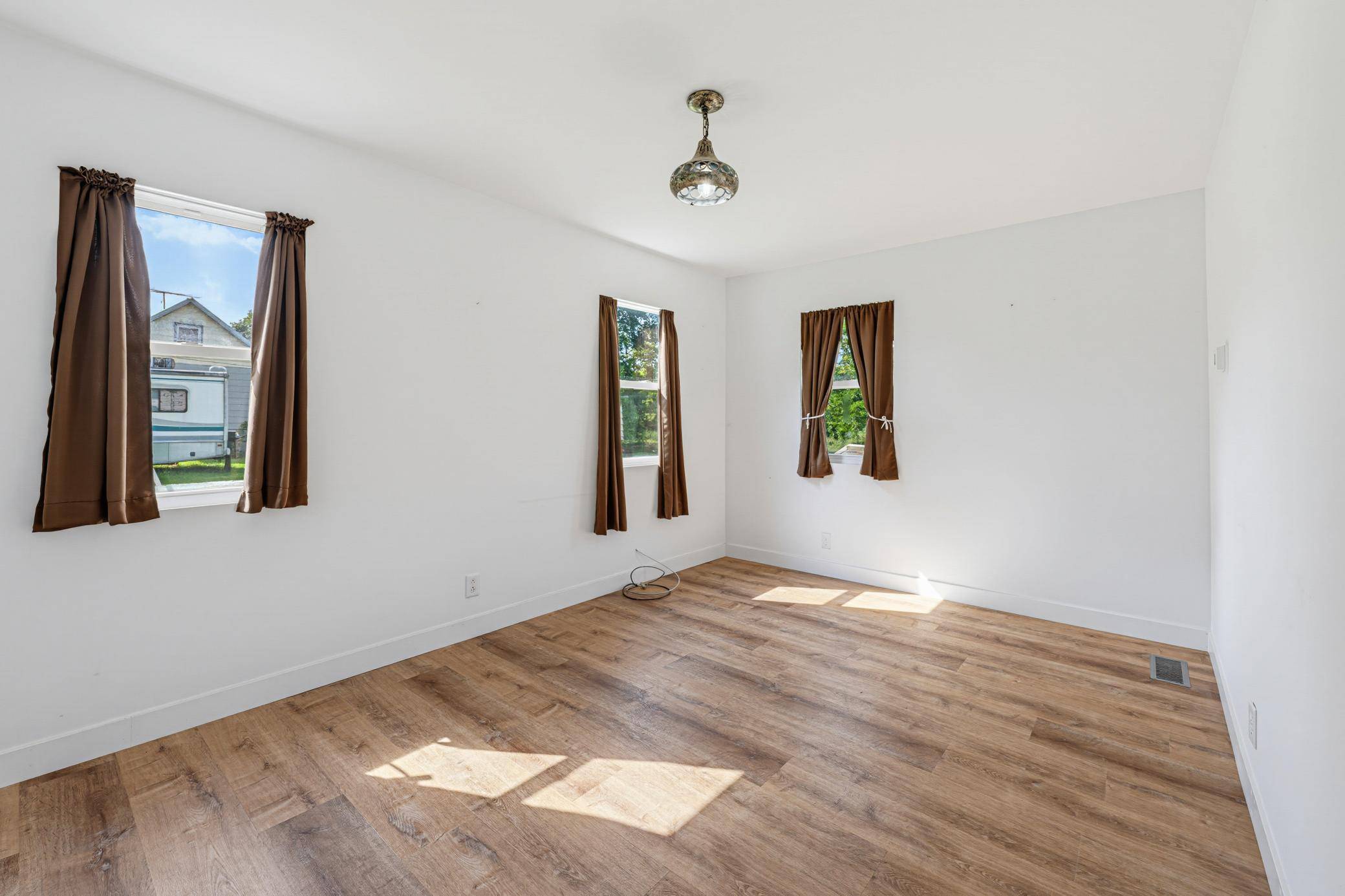 251 Dupont AVE NE, Hector, MN 55342