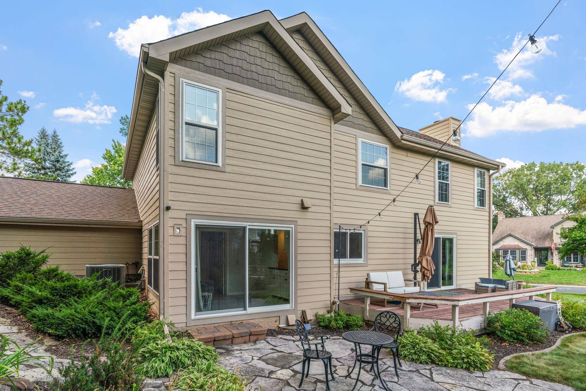 13547 Essex CT, Eden Prairie, MN 55347