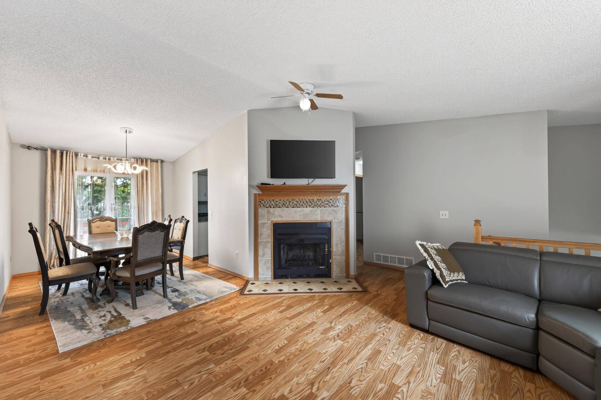 1124 Meadowwood DR, Brooklyn Park, MN 55444