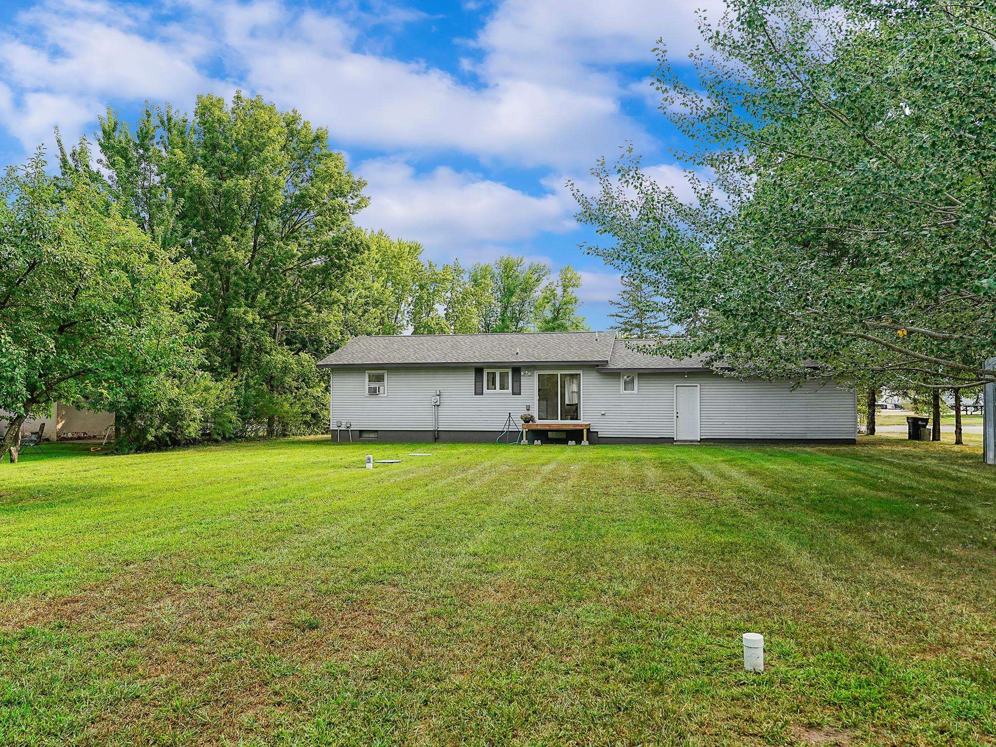 452 4th St NW, Perham, MN 56573