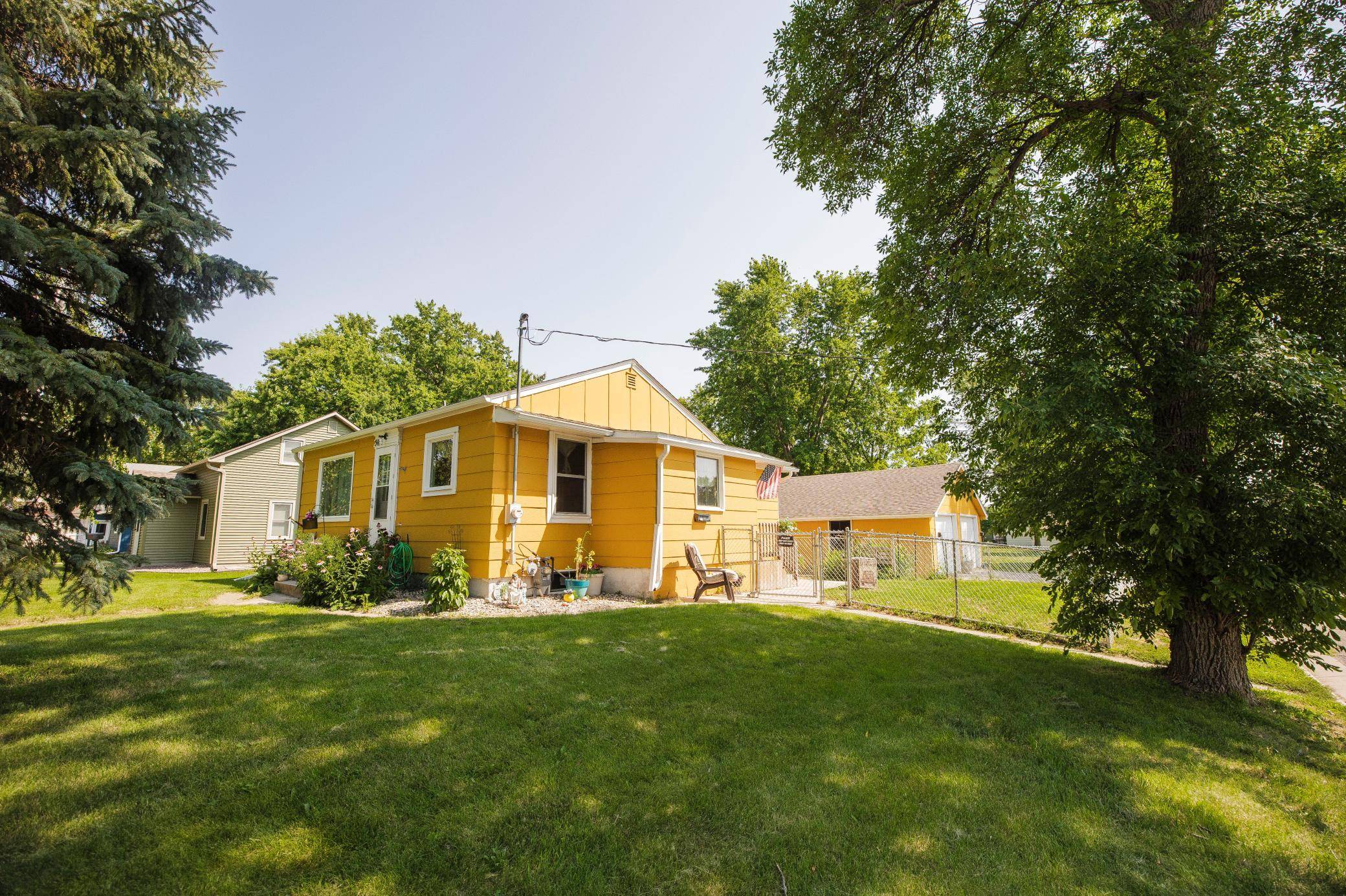 511 W 11th ST, Morris, MN 56267