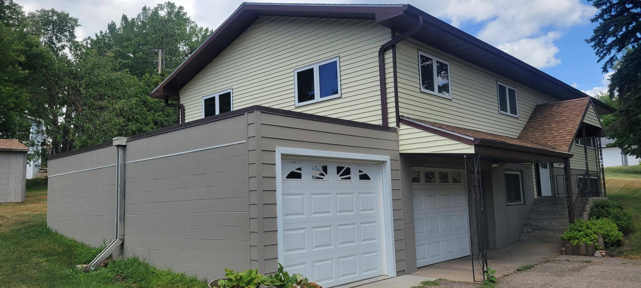 305 E Summit ST, Battle Lake, MN 56515