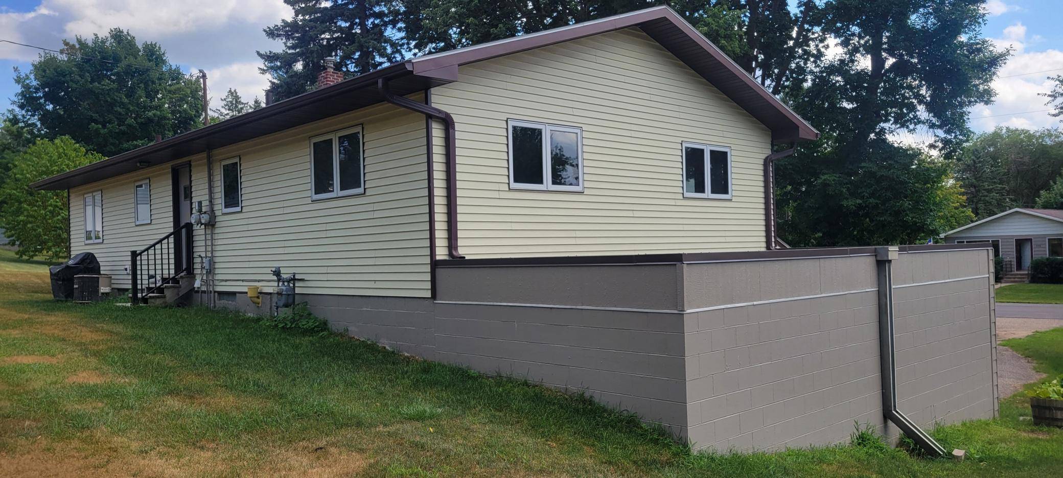 305 E Summit ST, Battle Lake, MN 56515