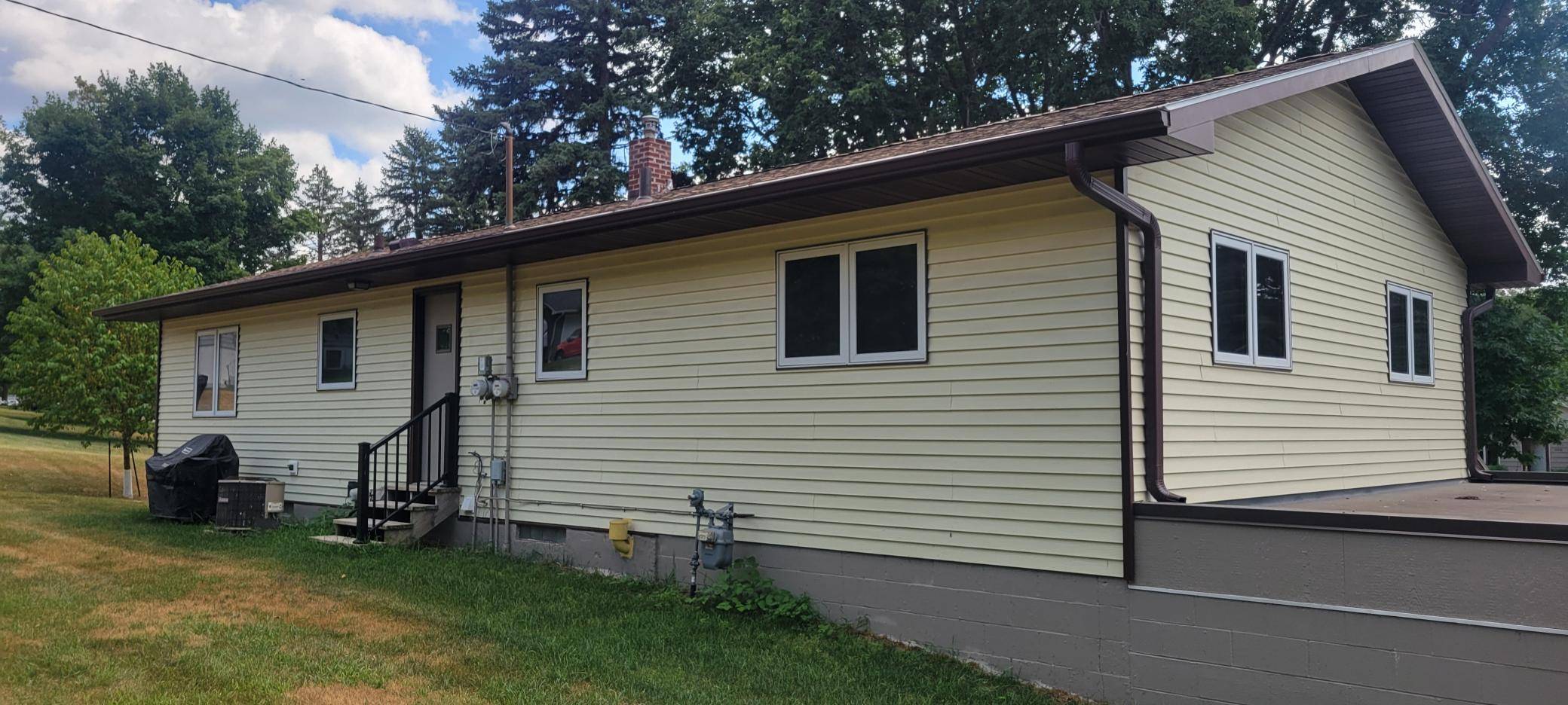 305 E Summit ST, Battle Lake, MN 56515
