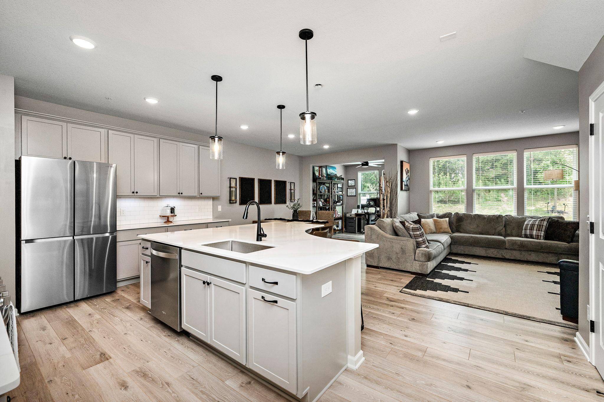 4864 Avery CT, Eagan, MN 55123