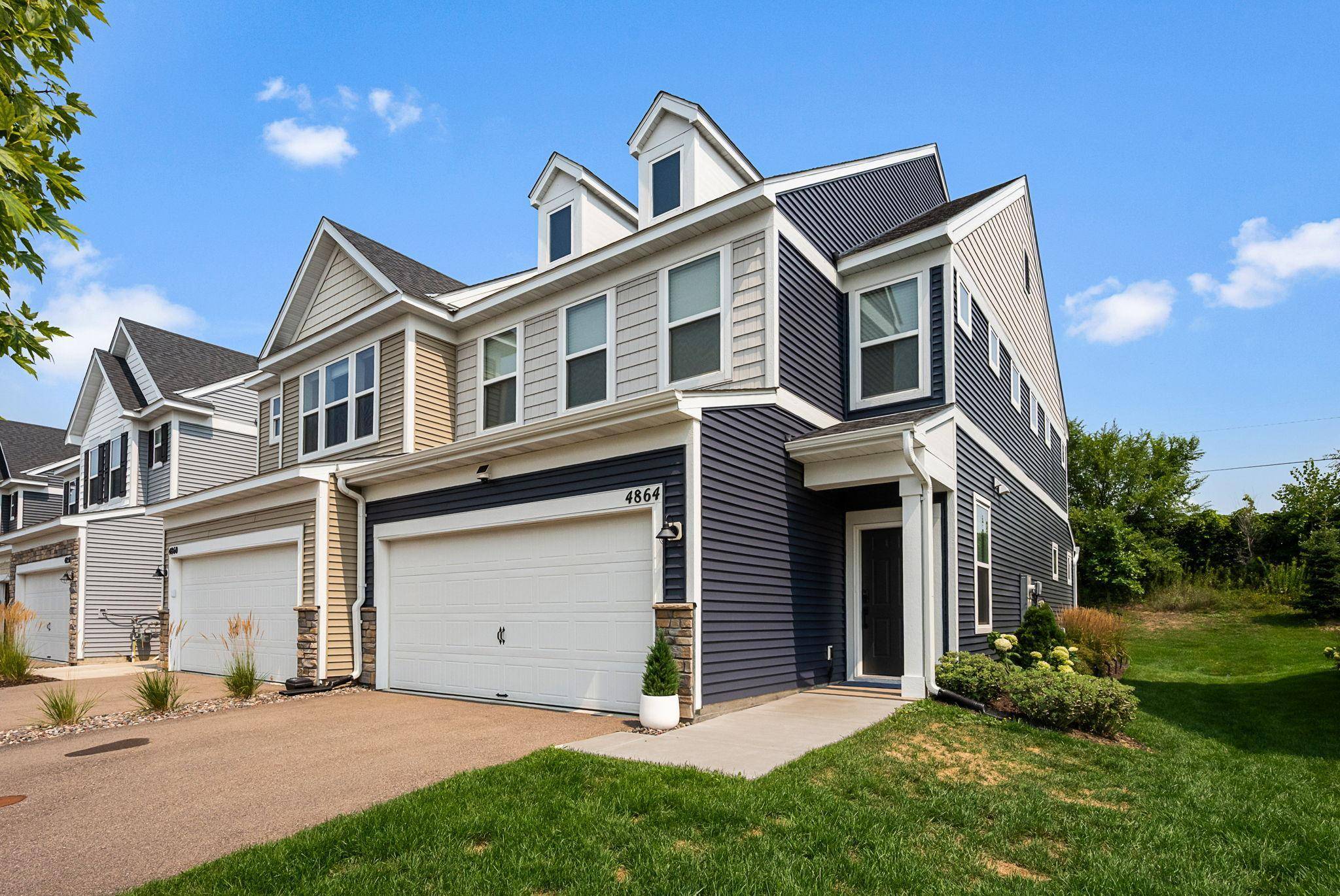 4864 Avery CT, Eagan, MN 55123