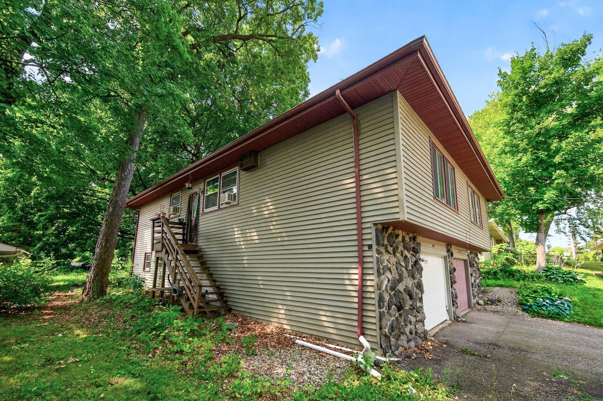 5017-5019 Shoreline DR, Mound, MN 55364