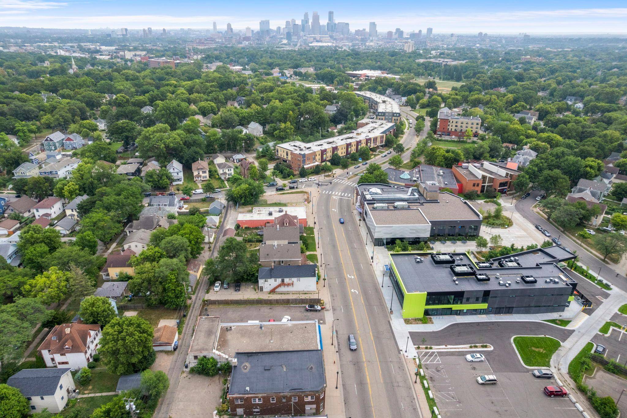 2038 W Broadway AVE, Minneapolis, MN 55411