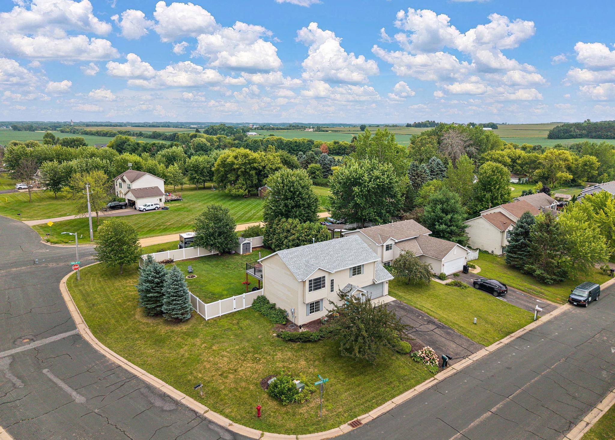 1300 Brookhaven DR, Hammond, WI 54015