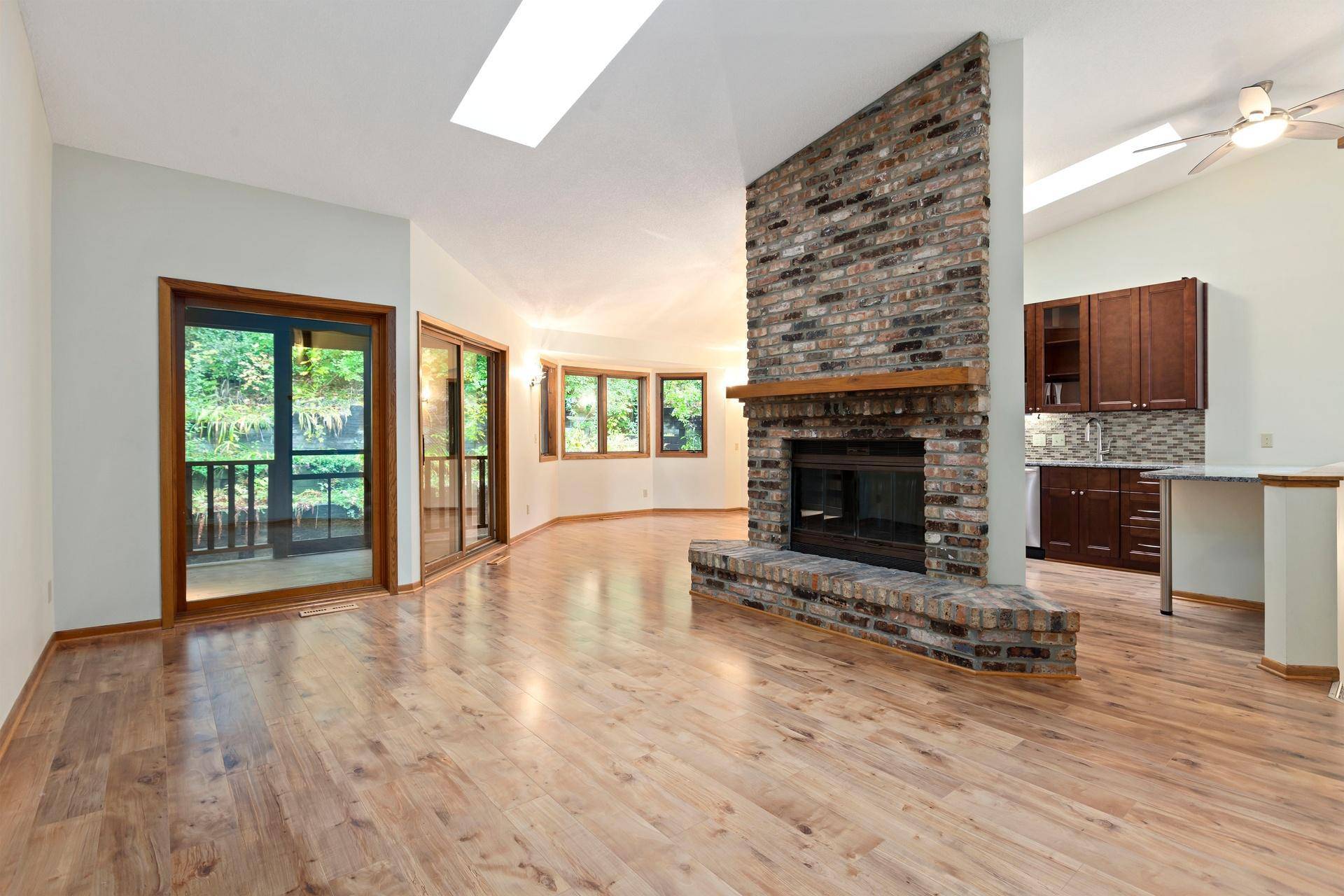 5546 Village DR, Edina, MN 55439