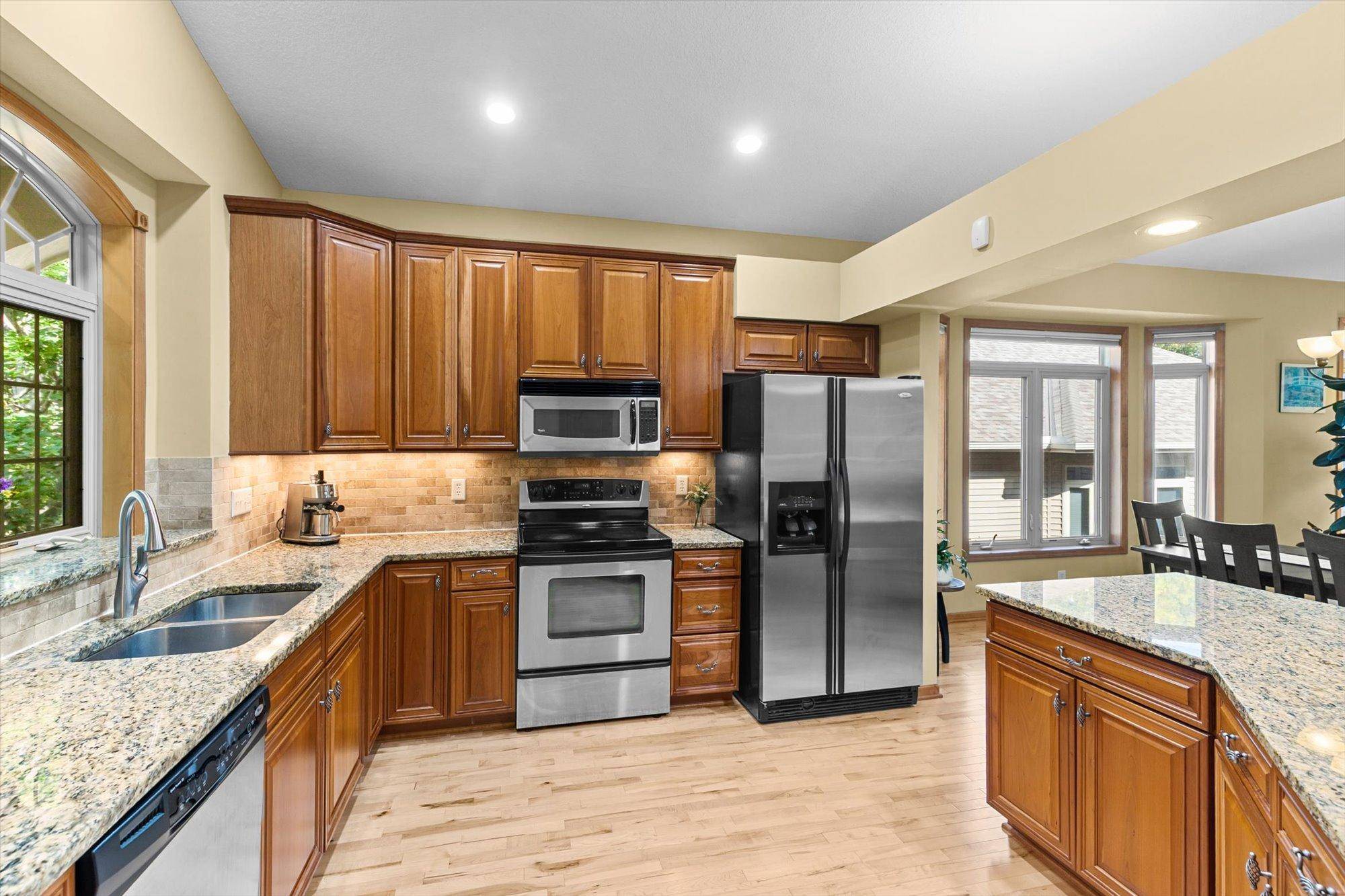 14021 45th AVE N, Plymouth, MN 55446