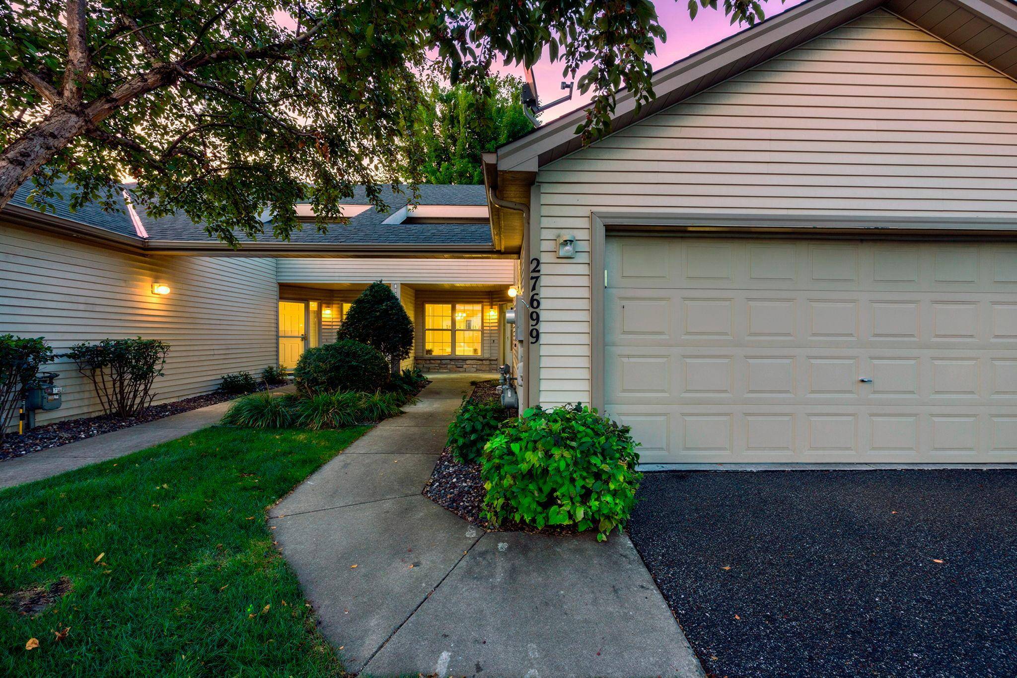 27699 Woodland DR, Chisago City, MN 55013