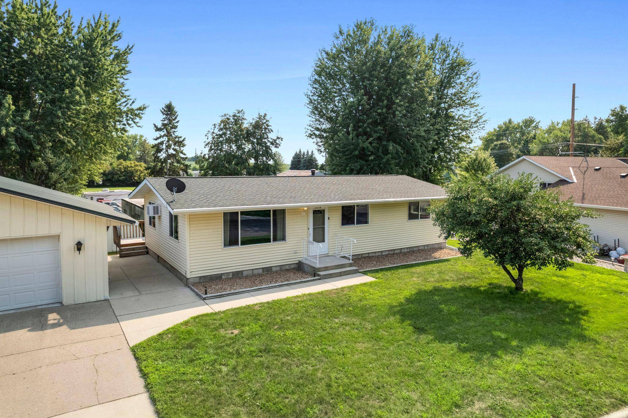 1230 8th ST, Howard Lake, MN 55349