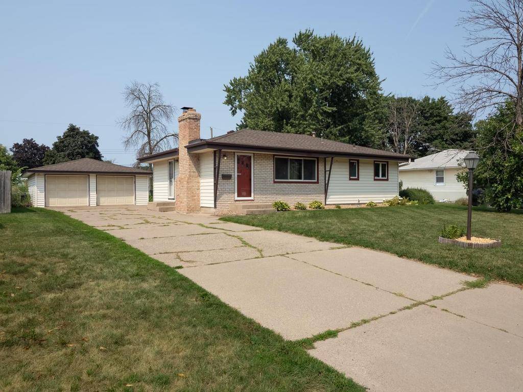 6231 Quail AVE N, Brooklyn Center, MN 55429