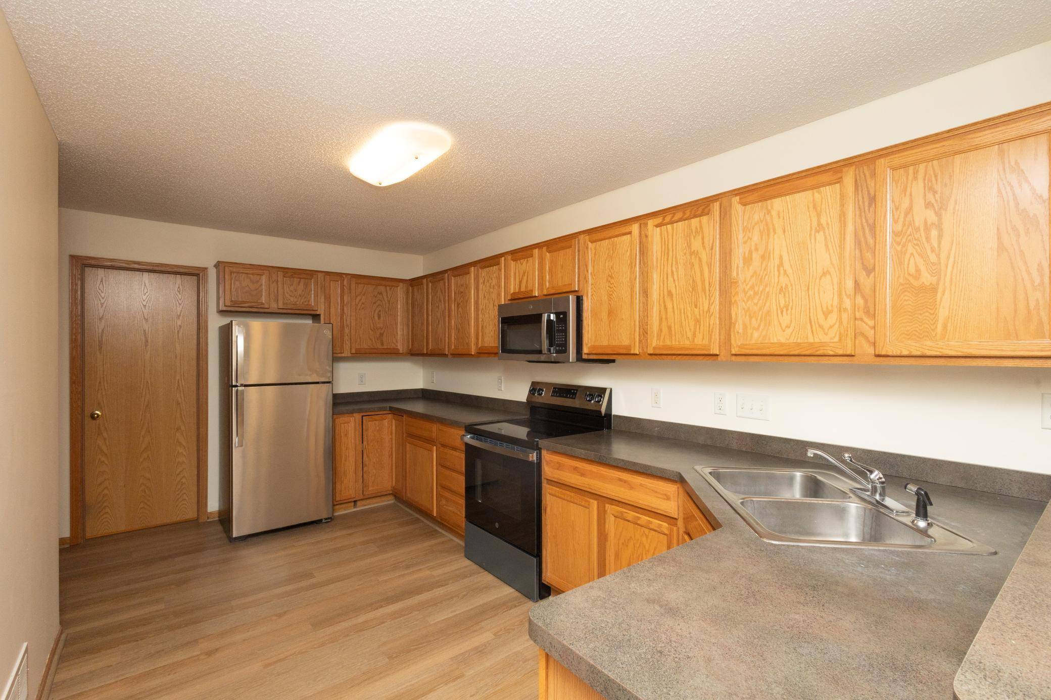 8944 Pheasant LN, Saint Bonifacius, MN 55375